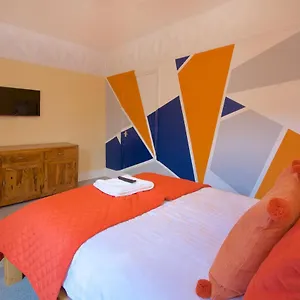  Holiday home Ideal Abode Leonard