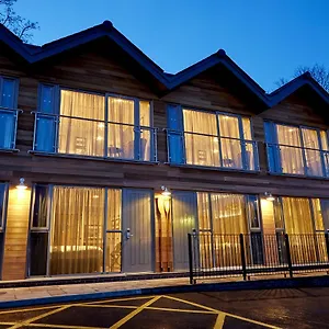 4* Herberg The Boathouse & Riverside